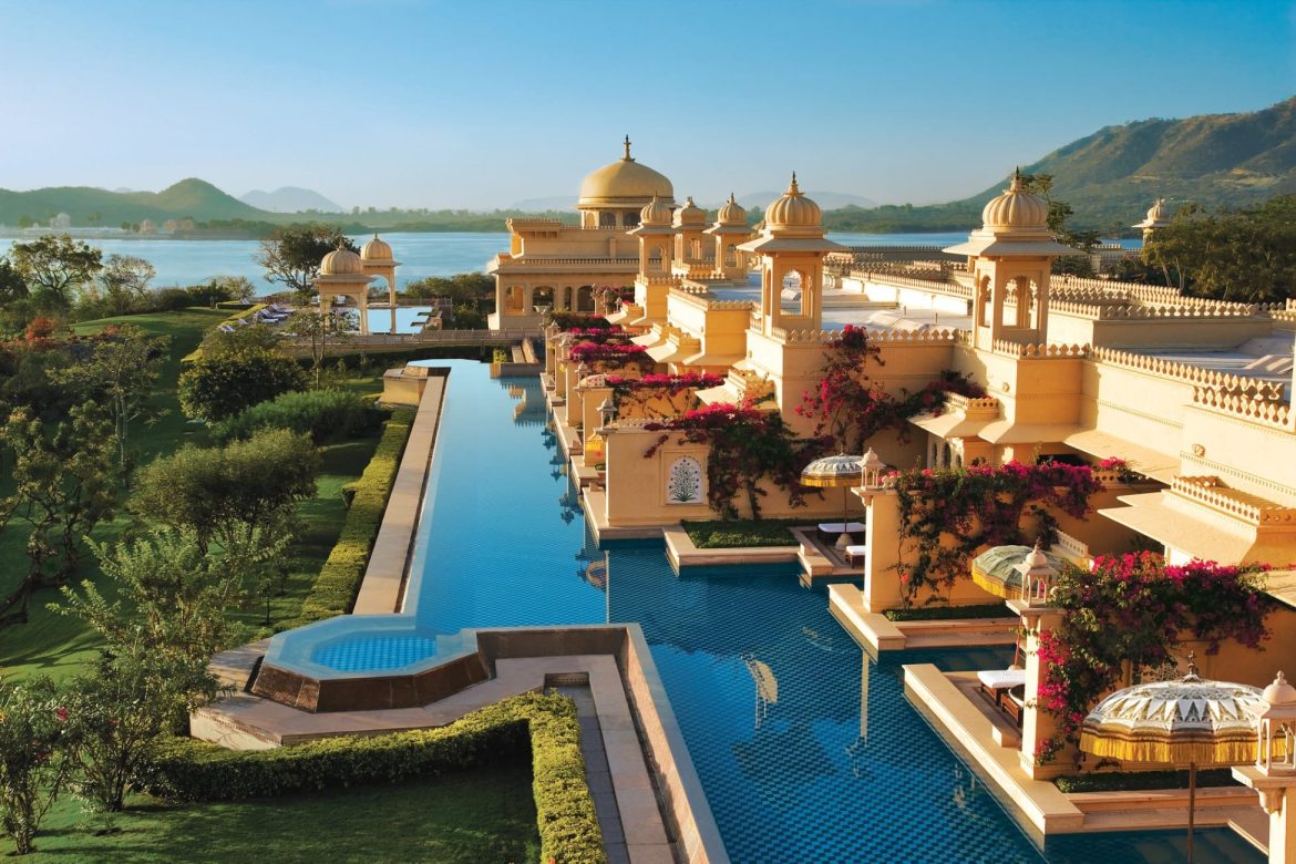 Top 10 Locations For Pre-Wedding Photography in India | The Oberoi Rajvilas, Udaipur