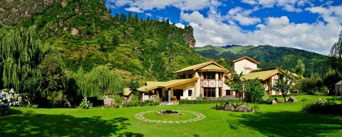 Top 10 Locations For Pre-Wedding Photography in India | Solang Valley, Manali