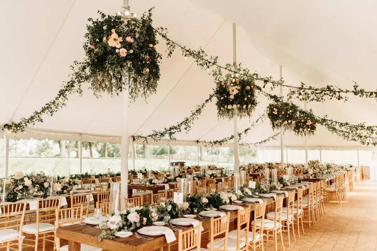 Flower Chandelier Ideas To Give Your Wedding A Garden-Fresh Feel