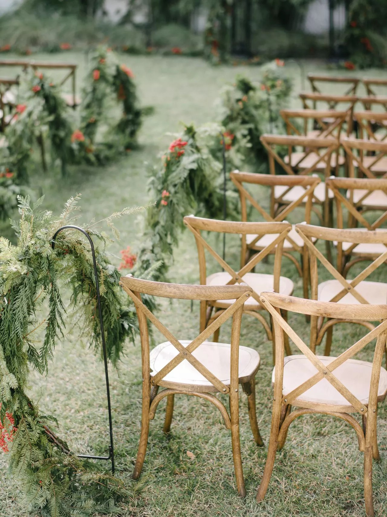 21 Romantic Wedding Aisle Decorations Ideas To Completely Transform Your Wedding Venue