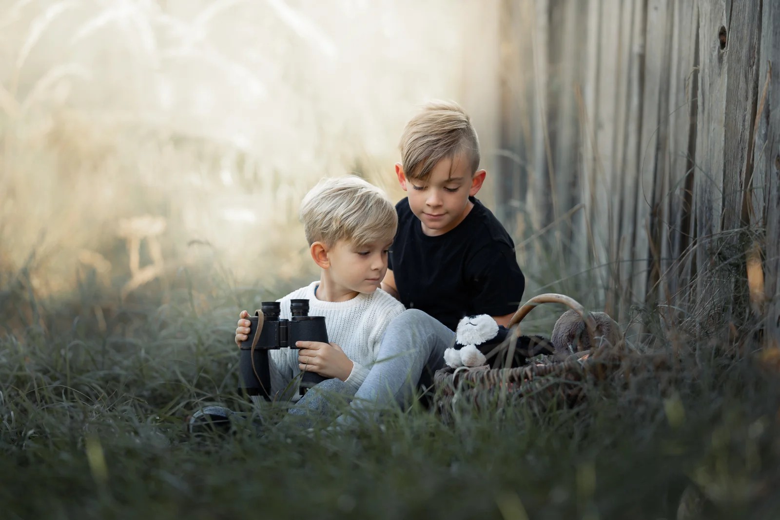 10 Awesome Children Photography Settings, Poses And Ideas To Capture Magical Moments For Families