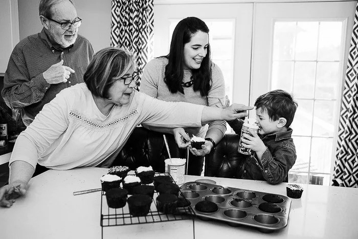 Photographing Family Dynamics: 10 Amazing Ideas For Photographing Family And Keep Them Comfortable