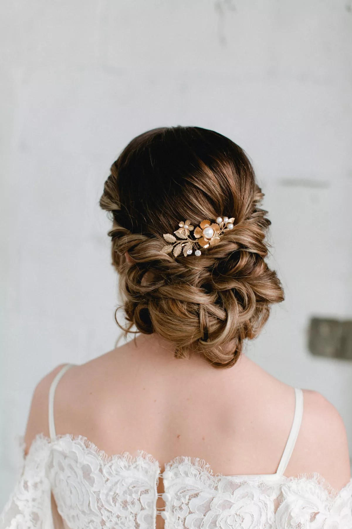 From Milkmaid Braids To Old Hollywood Waves: Here Are 35 Beautiful Wedding Hairstyles Ideas For Brides With Long Hair