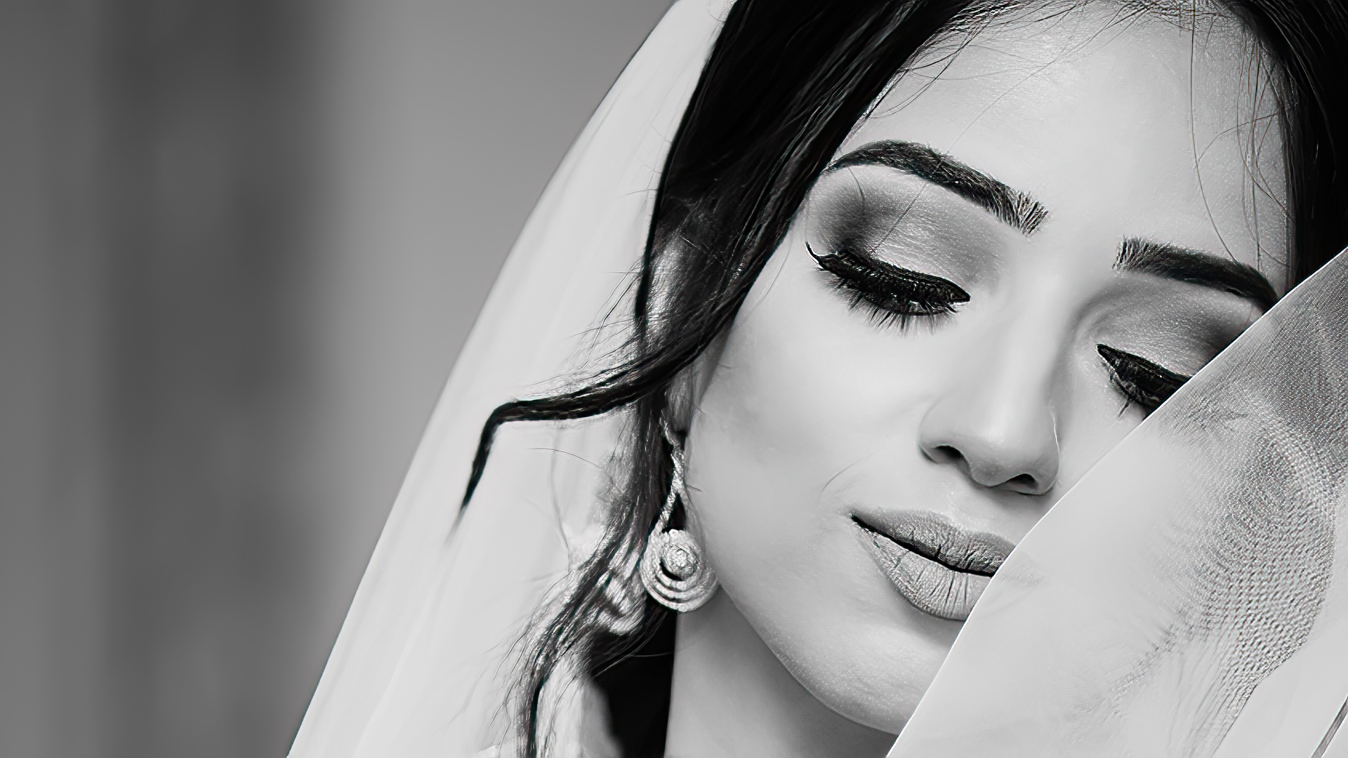 What Is Bridal Highlighting and Contouring And How To Apply